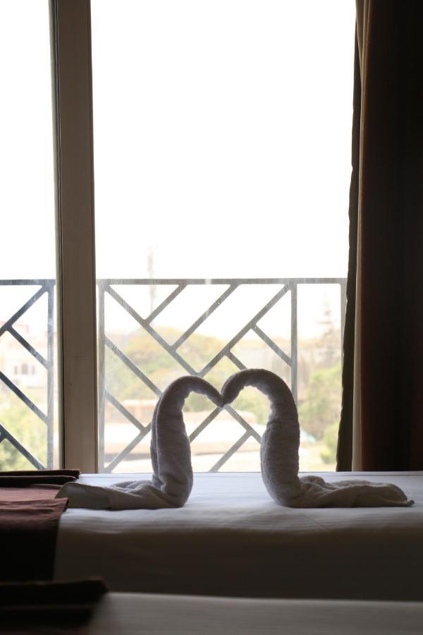 Pyramids Valley Boutique Hotel Kafret el-Gabal Esterno foto